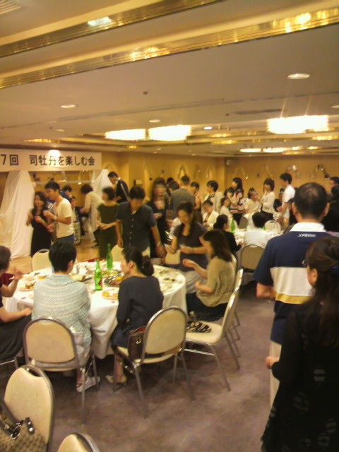 6袋吊りに行列!