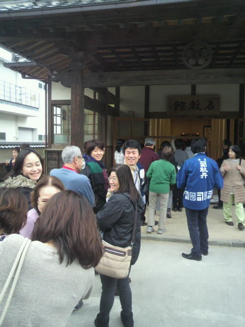 (16)袋吊りに行列!