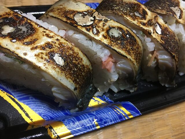 写真4 仕出しのあんどうの焼きサバ寿司
