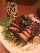 鰹のタタキと船中八策ひやおろし.jpg