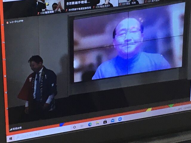 写真15 優勝者インタビュー