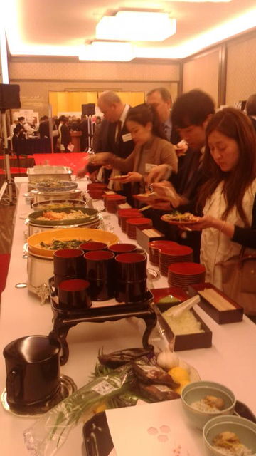 (37)いろんな料理にお客様