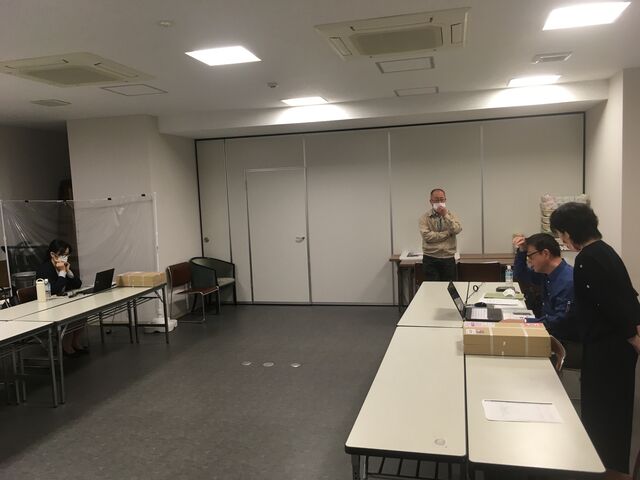 写真2 高知県代表2人準備中