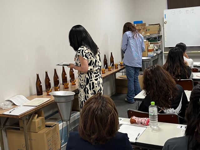 写真7 きき鮭風景2