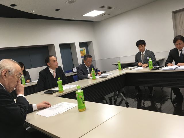 写真3 理事会風景