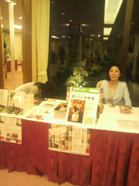 (11)友田さん書籍販売コーナー