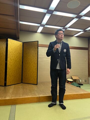 写真3 佐竹代表幹事さん乾杯発声