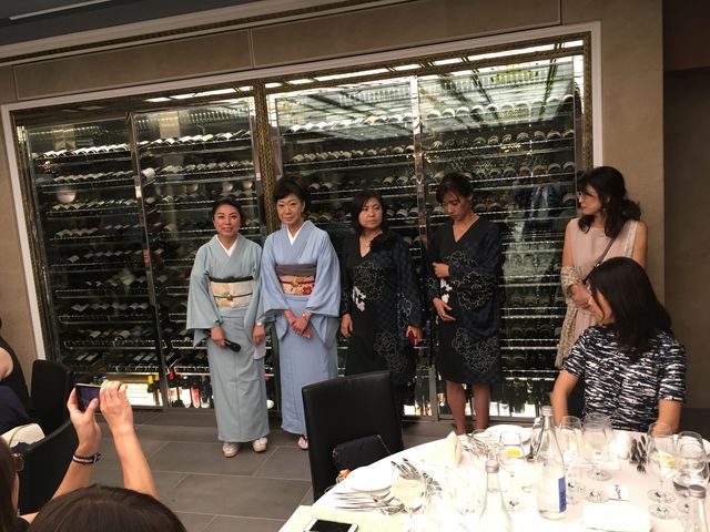 写真8 幹事5名