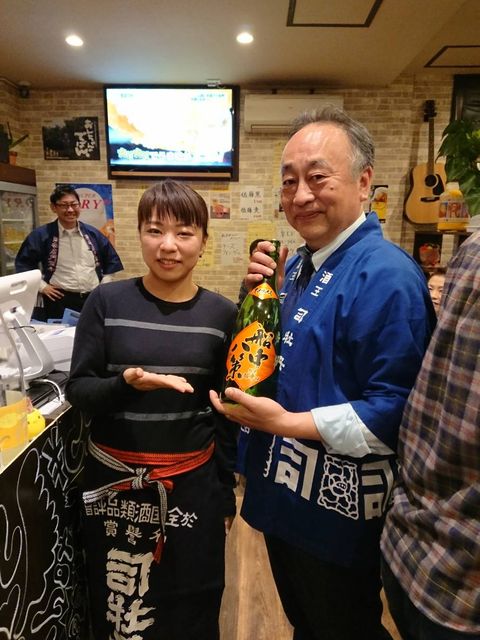 (14)前掛け当選者と記念撮影