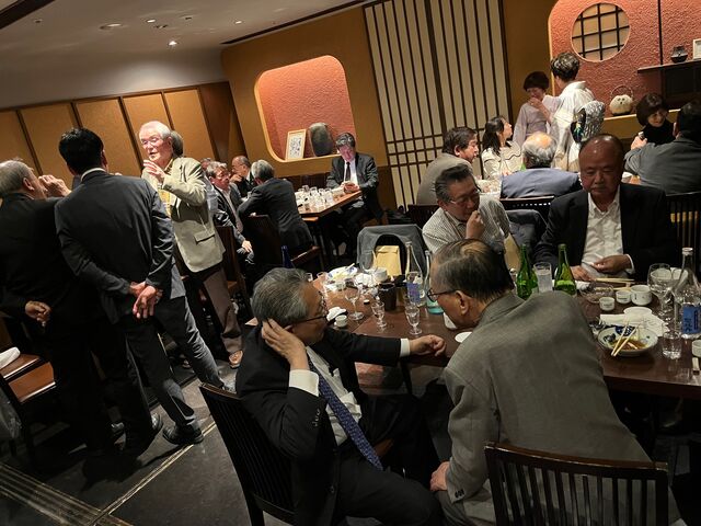 2023.4.21写真15 ワイワイ宴席