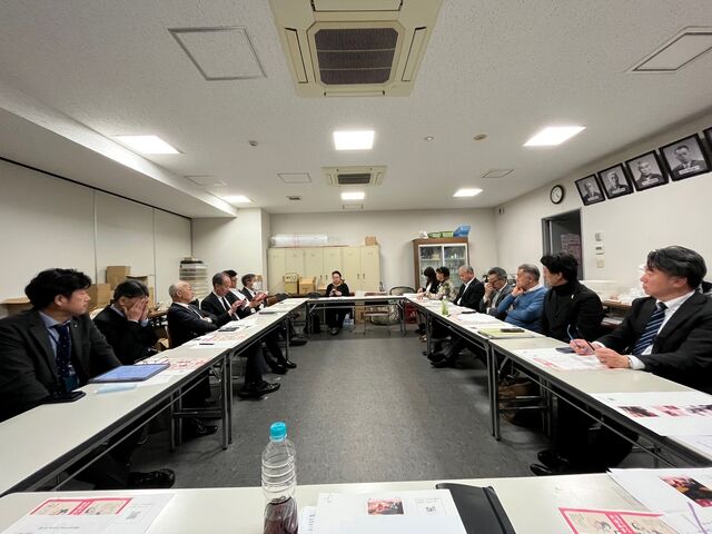 写真7 理事会風景終盤