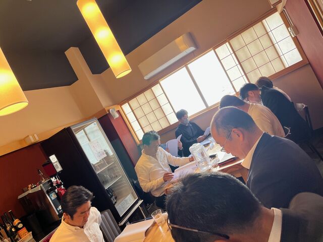 写真4 和泉委員長