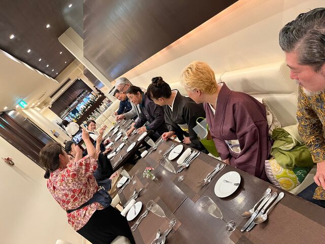 写真1 乾杯準備