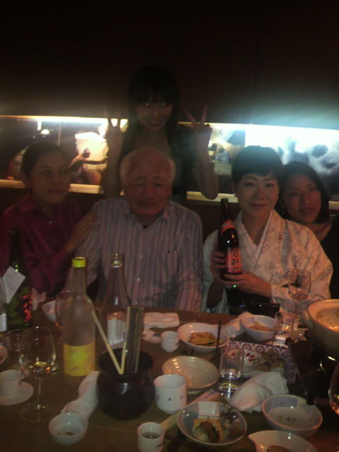 坂本さん、高山さんを囲んで