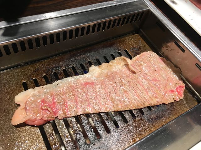 写真13 サーロイン焼く