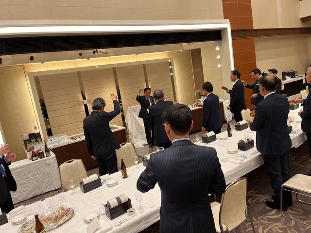 写真7 乾杯