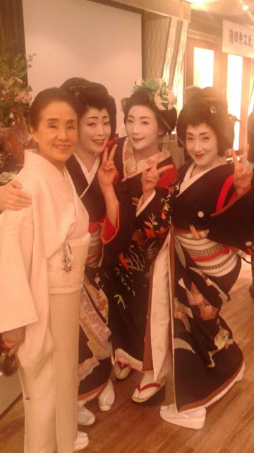 (27)�վ���ͳ�����塢�׵������Ĥ�