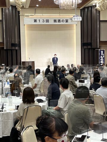写真12 長谷川社長挨拶と乾杯