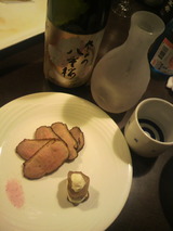 奈良の八重桜と焼き物