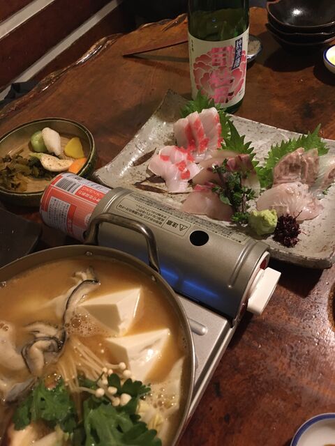 写真10 刺身と牡蠣鍋