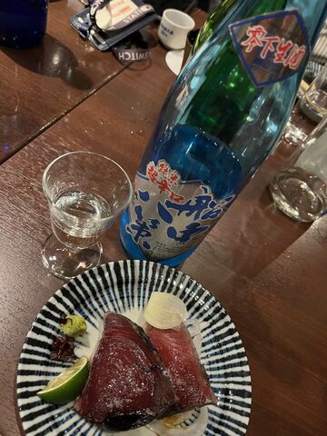 写真9 船中生とカツオ