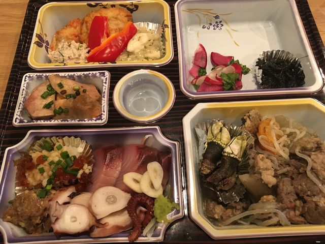 写真5 酒肴弁当