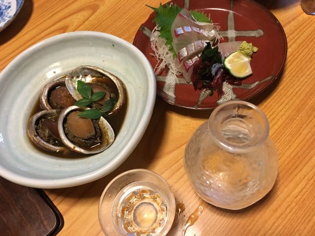 写真6 アジ刺身、ナガレコと船中黒