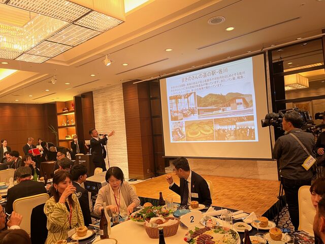 写真18 片岡佐川町長PR