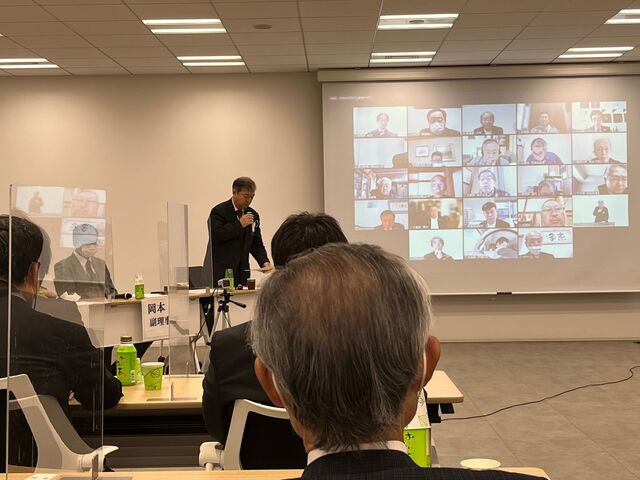写真2 三宅理事長挨拶