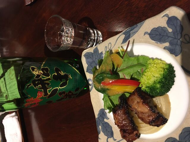 写真20 船中きもとと焼物