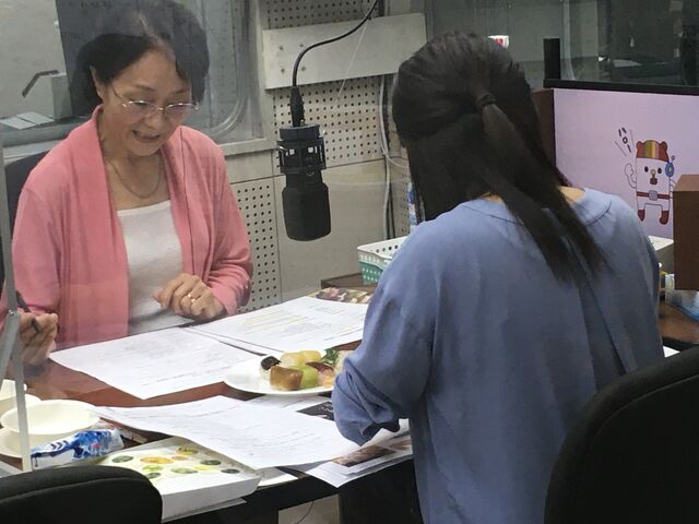 写真8 三谷先生と高橋アナ