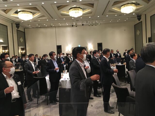 2021.11.29写真11 乾杯
