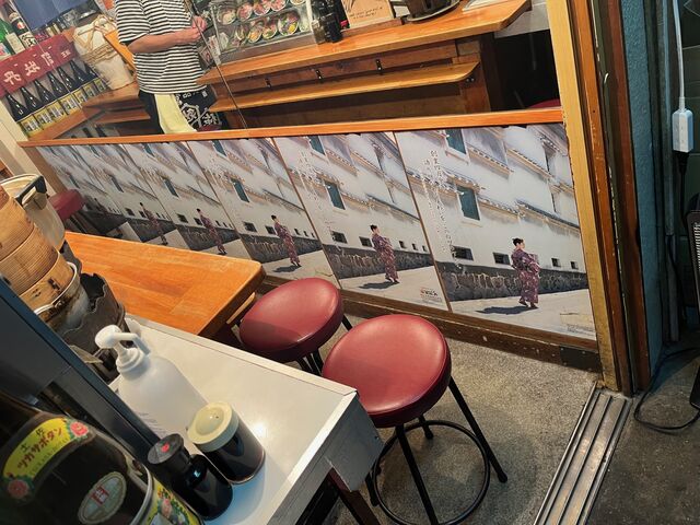 写真15 店内ポスター