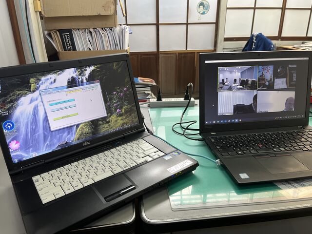 写真2 パソコン2台