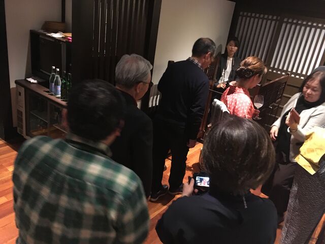 写真16 袋吊りに殺到