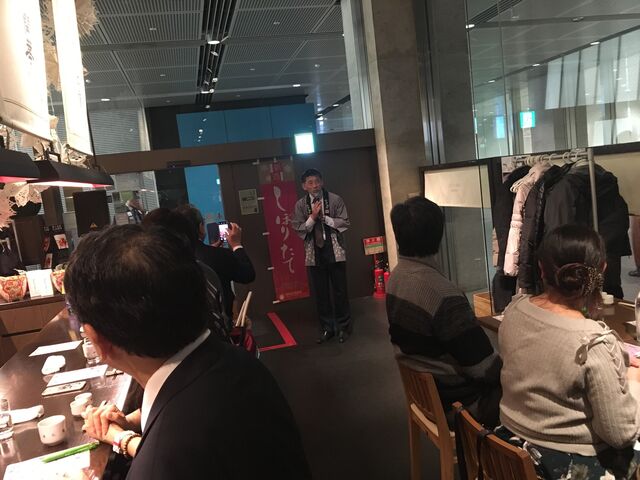 写真11 島田社長乾杯