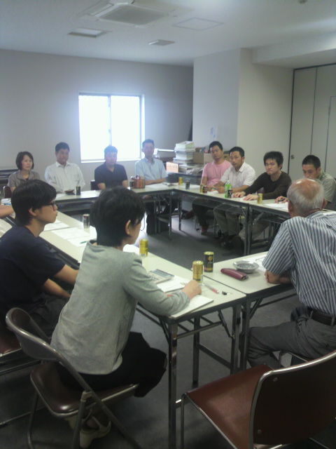 食品業者を加えての反省会風景