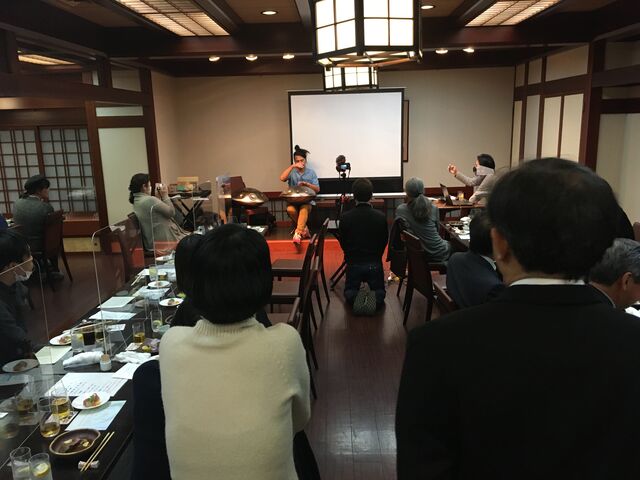 写真22 演奏ロング