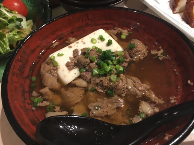写真27 塩モツ煮込み