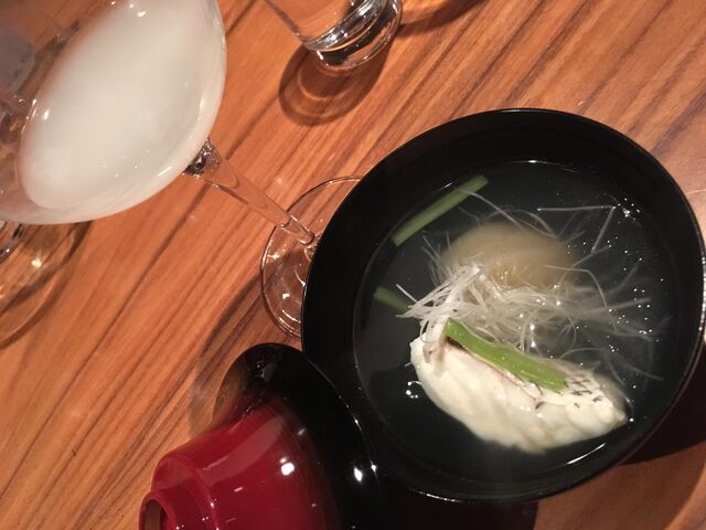 写真8袋吊り搾りとお椀