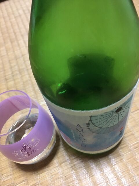 写真18 AMAOTOとグラス