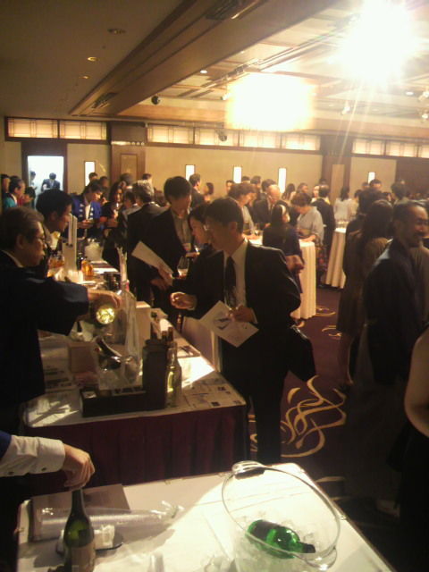 (13)日本酒ブースにお客様