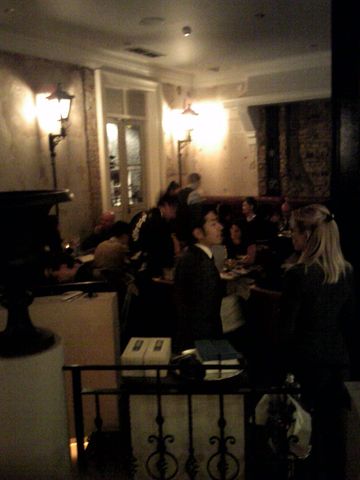 (11)�������ʥơ��֥���