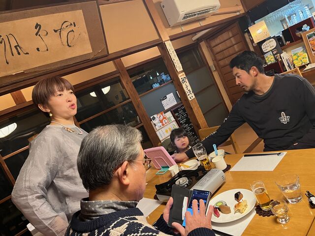 写真9 浅野さん報告