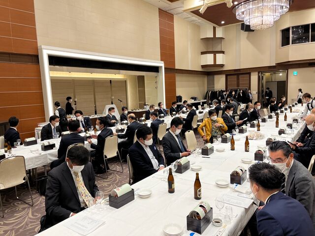 写真4 56名のお客さん