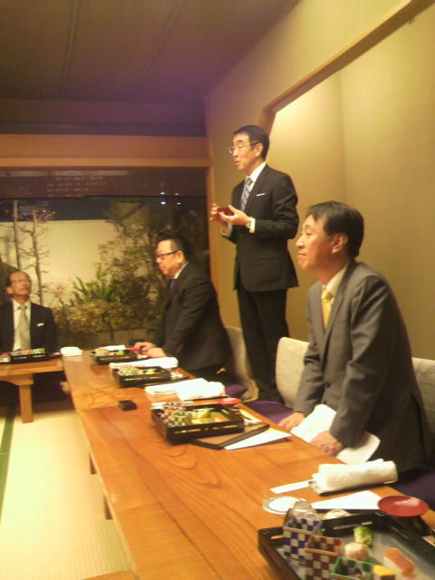 (8)佐浦社長乾杯