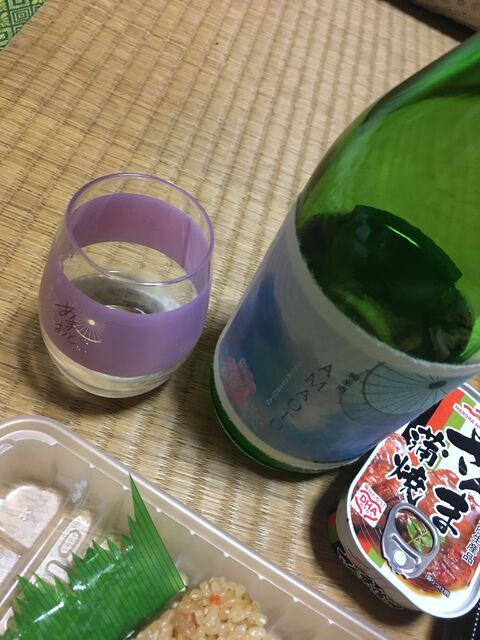写真6 AMAOTOとグラス