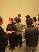 2012.11.13司牡丹ブースにお客様.jpg