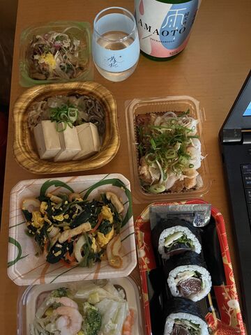 写真3 AMAOTOと料理