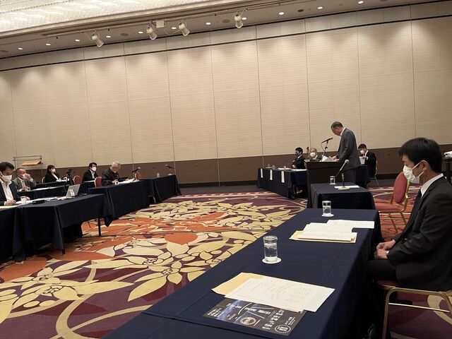 写真9 岡本副会長情勢報告